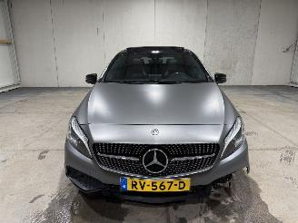 Mercedes A-klasse 180 90kW Automaat Pano Ambition picture 4