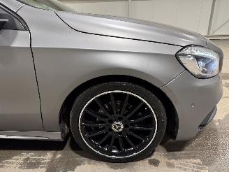 Mercedes A-klasse 180 90kW Automaat Pano Ambition picture 16