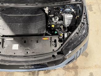 Peugeot e-3008 73kWh 157kWh GT Avantage 210 picture 29