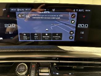 Peugeot e-3008 73kWh 157kWh GT Avantage 210 picture 36