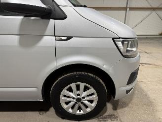 Volkswagen Transporter 2.0TDI 103kW DC Highline picture 16