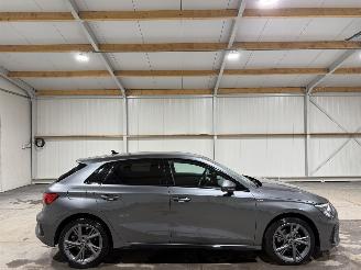 uszkodzony samochody osobowe Audi A3 SportBack 30TFSI 81kW Automaat S Edition 2023/7