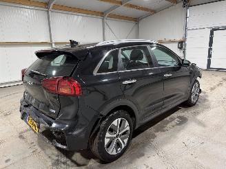 Kia e-Niro 64kWh 150kW Automaat Dynamicline picture 5