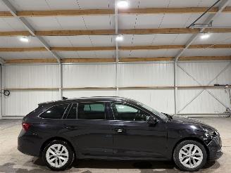 skadebil auto Skoda Octavia 1.0eTSI 81kW Automaat Business Edition 2022/2