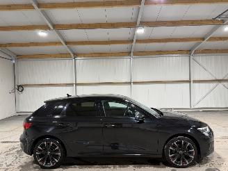 Unfallwagen Audi A3 30TFSI 81kW Automaat Advanced Edition 2021/8