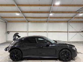 uszkodzony samochody osobowe Audi E-tron GT 93kWh 350kW EDITION ZERO Quattro  Luchtvering 2022/4