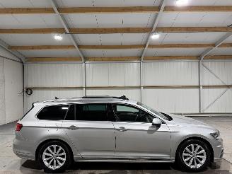 Vaurioauto  passenger cars Volkswagen Passat 1.6TDI 88kW Automaat Business Edition R Pano 2015/12