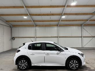 skadebil auto Peugeot e-208 50kWH 100kW Active 2022/11