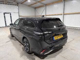 Peugeot 308 SW 1.2PT 96kW Allure Pack Business picture 12