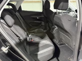 Peugeot 3008 1.2PT 96kW Blue Lease Executive picture 37