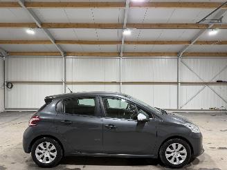 skadebil auto Peugeot 208 1.0VTI 50kW Access 2013/11