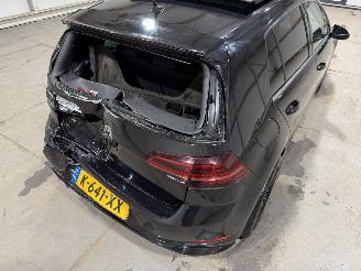 Volkswagen Golf R 2.0TSI 221kW Automaat 4-Motion R Pano picture 41