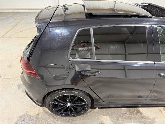 Volkswagen Golf R 2.0TSI 221kW Automaat 4-Motion R Pano picture 33