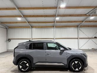 Damaged car Kia EV3 81.4kWh 150kW PLUS 2025/4