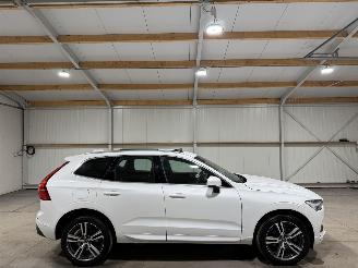 uszkodzony samochody osobowe Volvo Xc-60 2.0T5 184kW Automaat Pano Luchtvering Momentum 2018/7