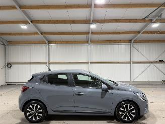 Coche accidentado Renault Clio 1.0TCE 67kW Zen 2021/8