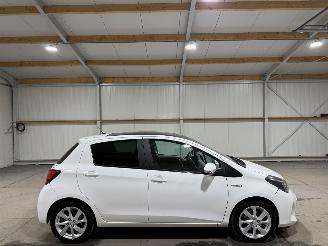skadebil auto Toyota Yaris 1.5Hybrid 55kW Automaat Dynamic 2014/10