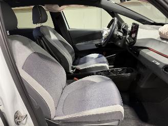 Volkswagen ID.3 58kWh 150kW First Plus picture 38