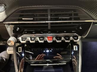 Peugeot e-208 50kWh 100kW EV GT Pack picture 36