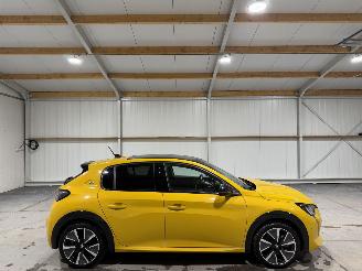 Schadeauto Peugeot e-208 50kWh 100kW EV GT Pack 2022/3