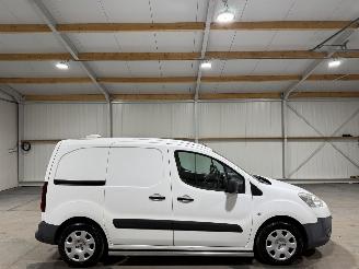 skadebil bedrijf Peugeot Partner 1.6e-HDI 66kW Airco XT Profit 2015/2
