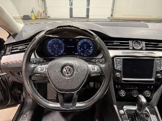 Volkswagen Passat 1.6TDI 88kW Automaat Highline picture 14