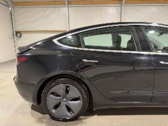 Tesla Model 3 60kWh Standard 175kW RWD Plus picture 29