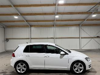 Unfallwagen Volkswagen Golf 1.6TDI 81kW Highline BlueMotion 2013/9