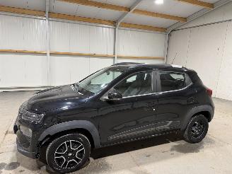 Dacia Spring 27kWh 33kW Comfort Plus OrangePack picture 9