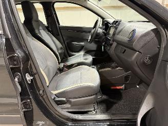 Dacia Spring 27kWh 33kW Comfort Plus OrangePack picture 37