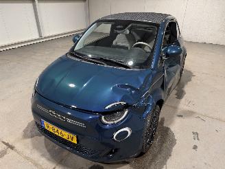 Fiat 500 42kWh 87kW Cabrio La Prima picture 21