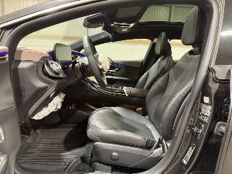 Mercedes EQE 300 89kWh 180kW Luxury Line Pano Luchtvering picture 33