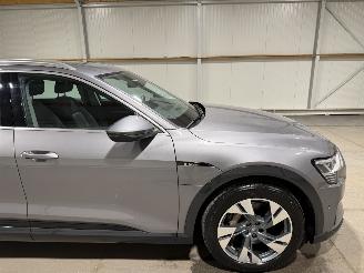 Audi E-tron 50 71kWh 230kW Quattro Luchtvering S Edition Pano picture 14