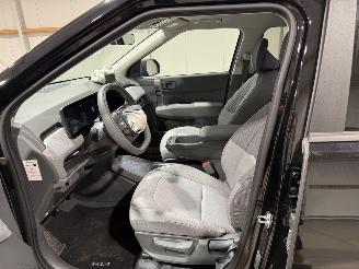 Kia EV3 81.4kWh 150kW PLUS picture 15
