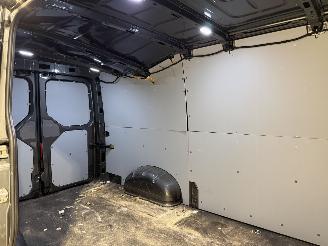 Volkswagen Crafter 30 2.0TDI 103kW L3H2 Comfortline Camera picture 29