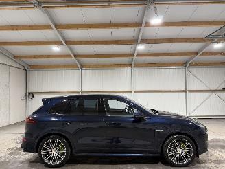 skadebil auto Porsche Cayenne S 3.0 E-HYBRID 245kWh Automaat Luchtvering Pano Leder AWD 2015/12