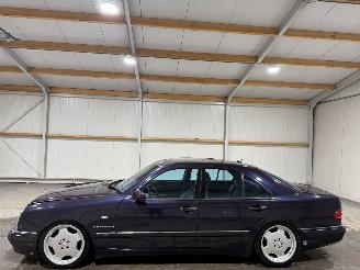 Mercedes E-klasse 5.5V8 260kW 55AMG picture 8