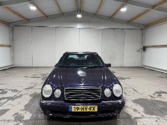 Mercedes E-klasse 5.5V8 260kW 55AMG picture 4