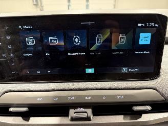Kia EV3 81.4kWh 150kW Plus picture 32