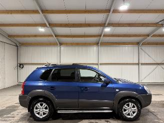 Damaged car Hyundai Tucson 2.0CRDI 103kW Automaat Style Schuifkantel 2006/11