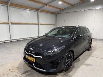 Kia Ceed 1.5 T-GDi 103kW GT-PlusLine  Panoramadak picture 11