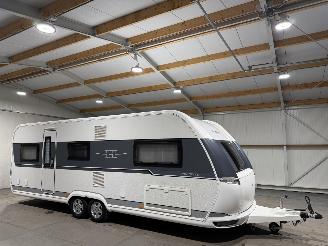 krockskadad bil caravan Hobby  650 UMFE Tandemasser 2023/2