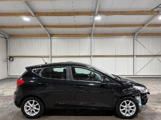 Damaged car Ford Fiesta 1.0Ecoboost 103kW Airco 2019/3