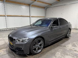 BMW 3-serie 320i 135kW Automaat Luxury Edition picture 9