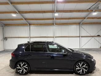 Vaurioauto  passenger cars Volkswagen Golf 1.5eTSI 96kW Automaat R-Line Business+ 2022/4