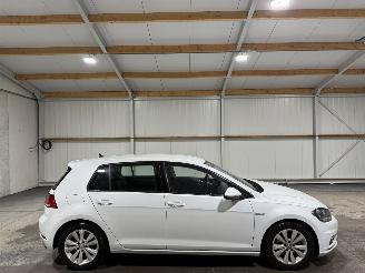 Damaged car Volkswagen Golf 1.5TSI 96kW Automaat Comfortline 2018/3