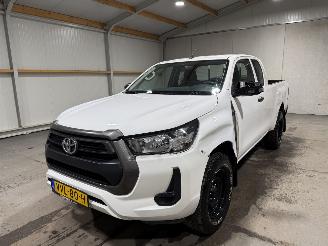 Toyota Hilux 2.4D-4D 110kW 4WD Cool Comfort picture 10
