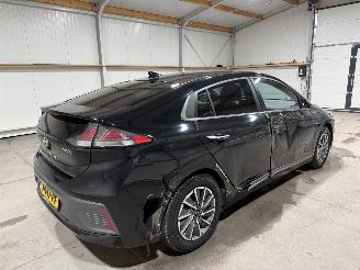Hyundai Ioniq 38kWh 100kW Automaat Premium EV picture 5