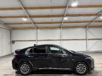 Unfallwagen Hyundai Ioniq 38kWh 100kW Automaat Premium EV 2020/12
