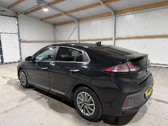 Hyundai Ioniq 38kWh 100kW Automaat Premium EV picture 11